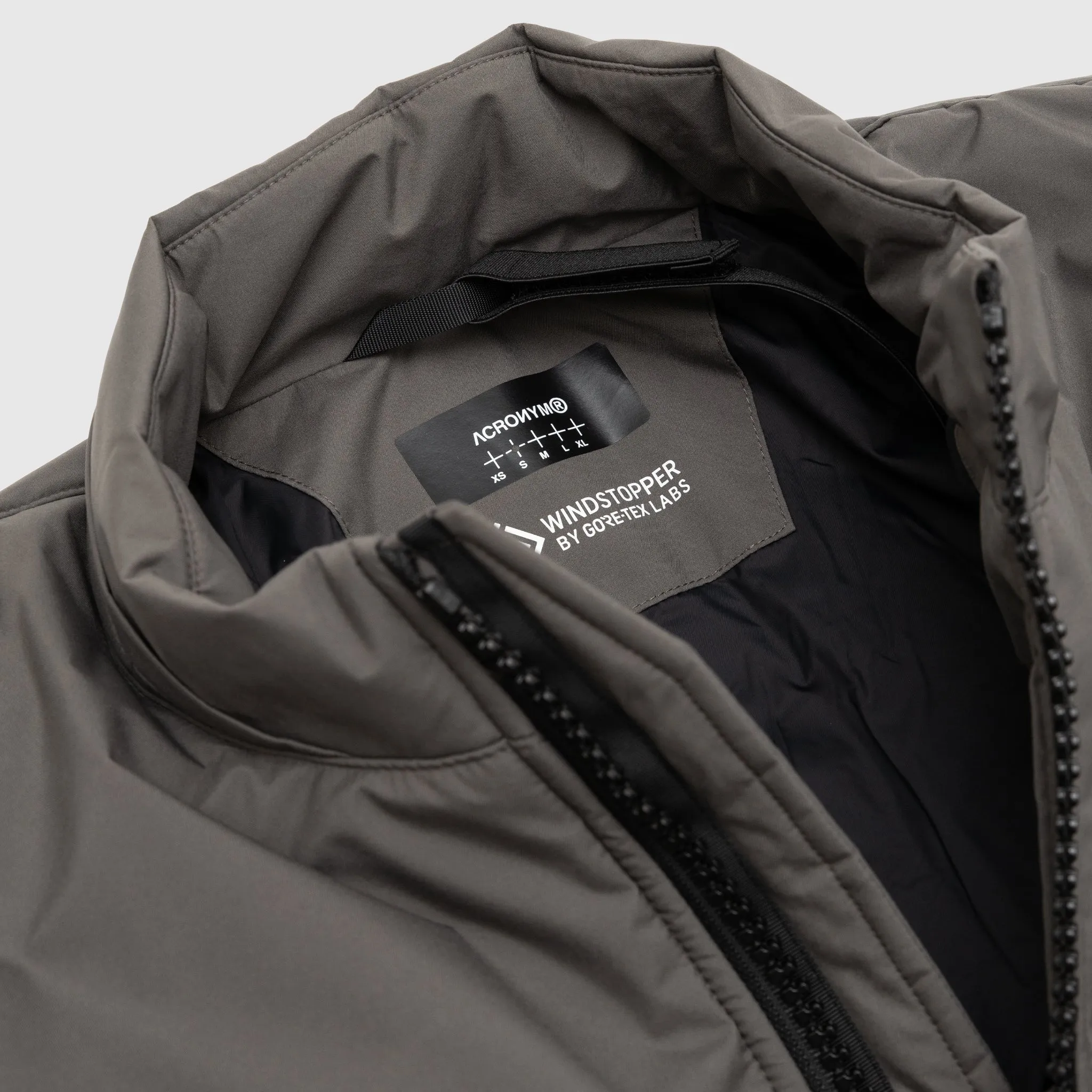 J91A-WS WINDSTOPPER® PRIMALOFT® MODULAR JACKET